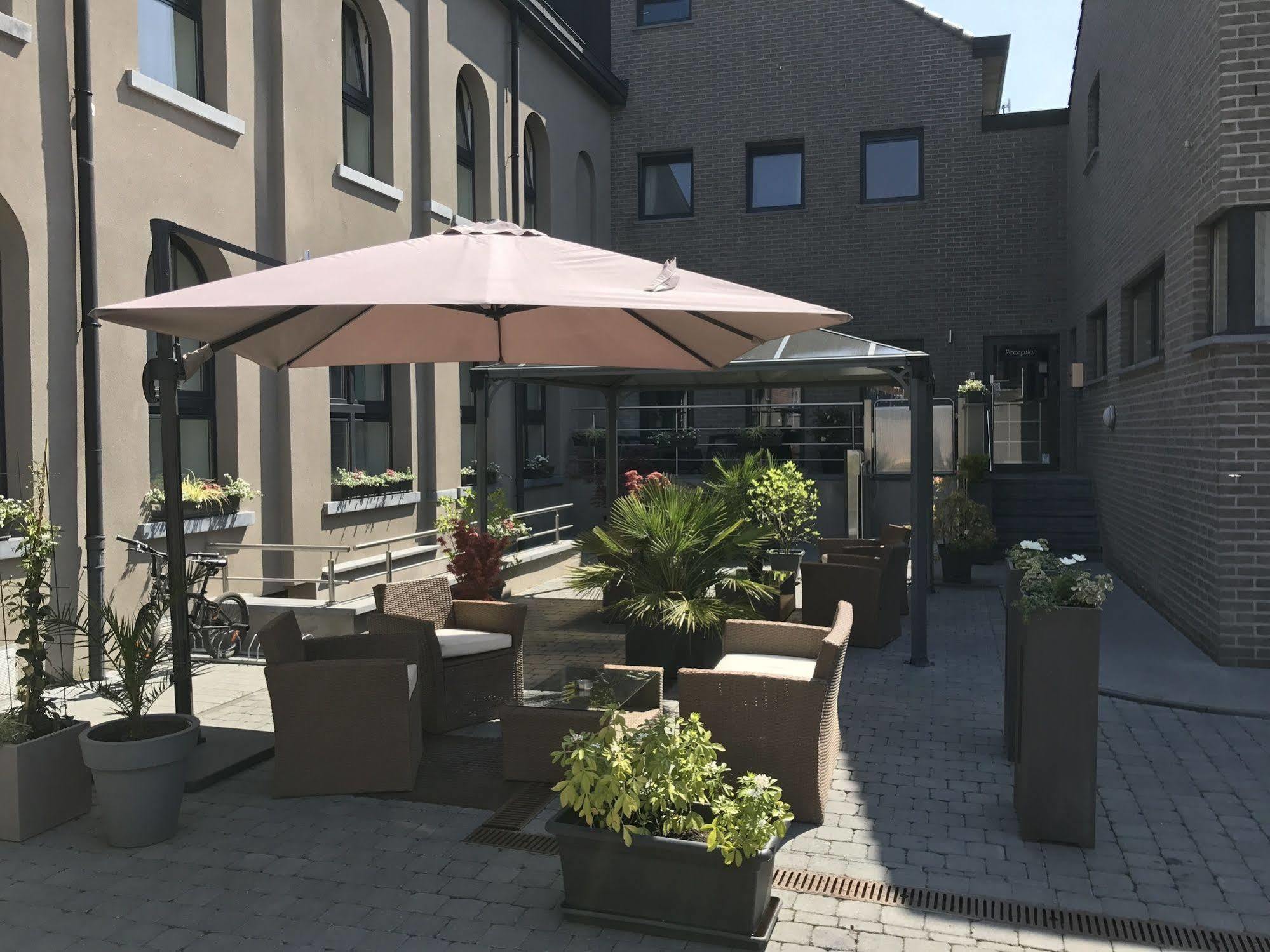 Hotel Saint Daniel Péruwelz Exterior foto